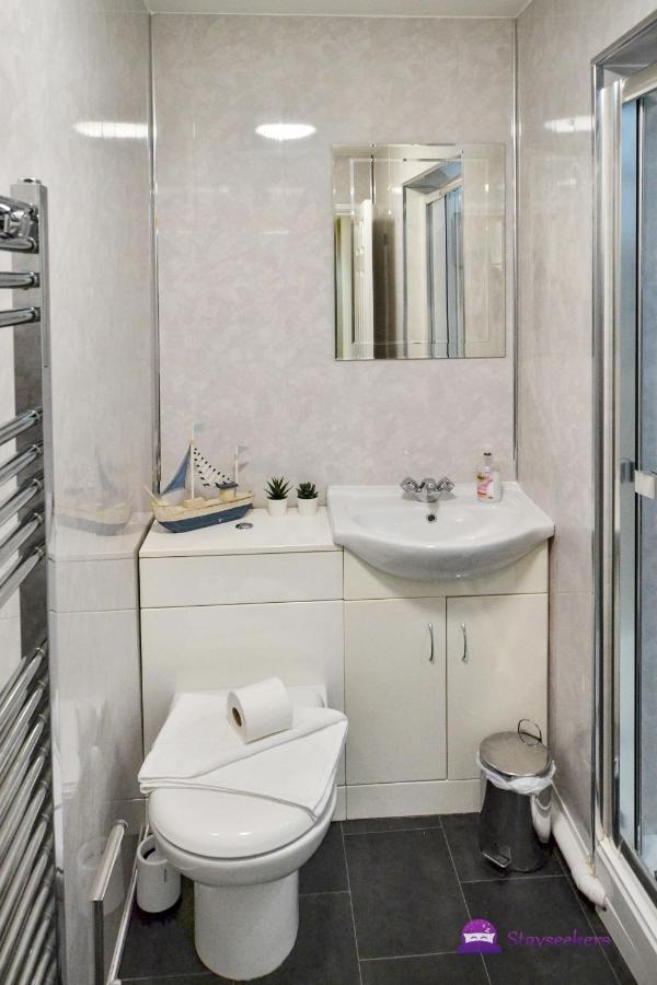 Station 1 Bed Apartment - Stayseekers Salisbury Eksteriør bilde
